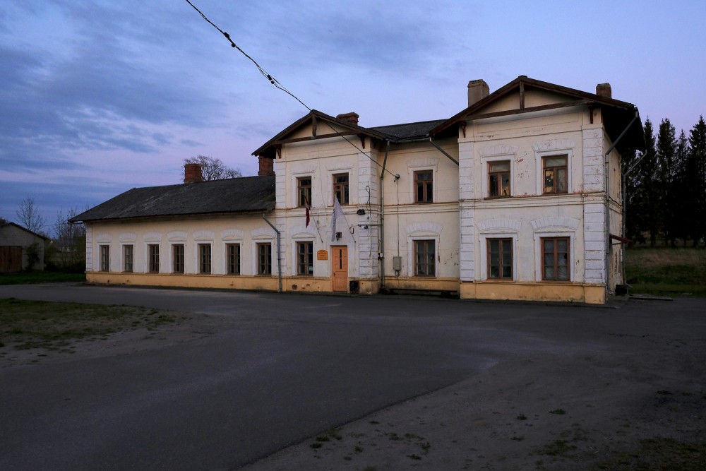 Vaiņode Railway Station