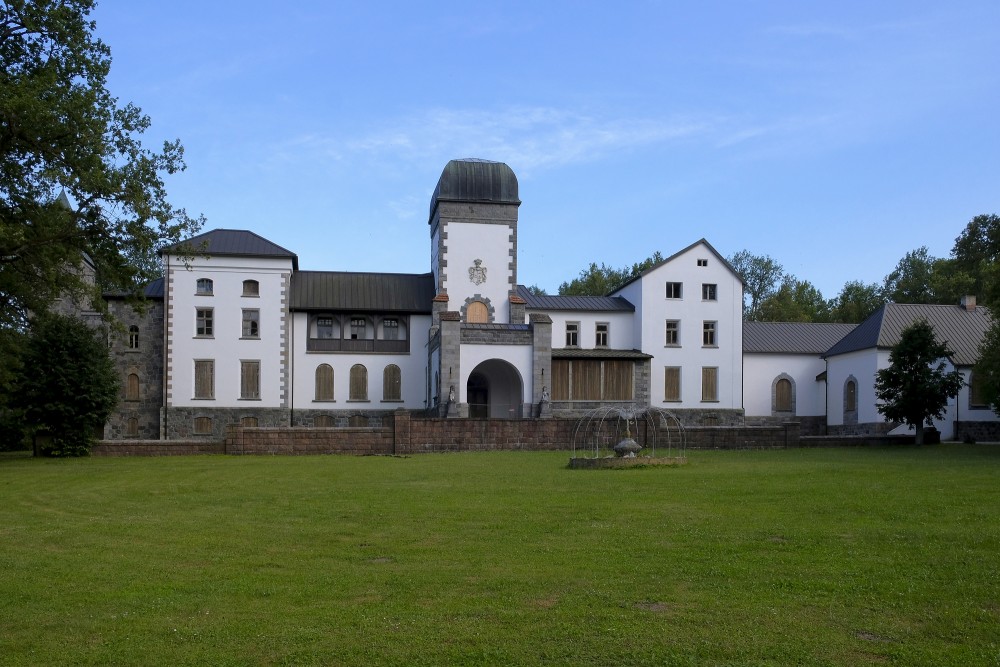 Jaungulbene Manor