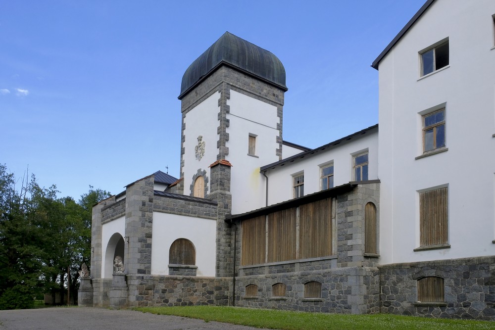 Jaungulbene Castle