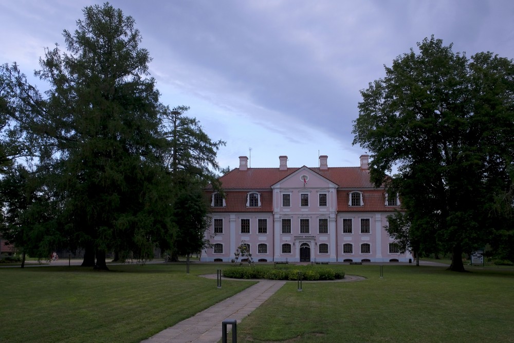 Dzelzava Manor