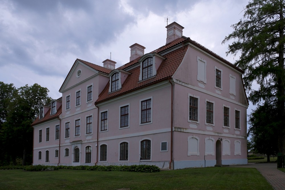 Dzelzava Manor