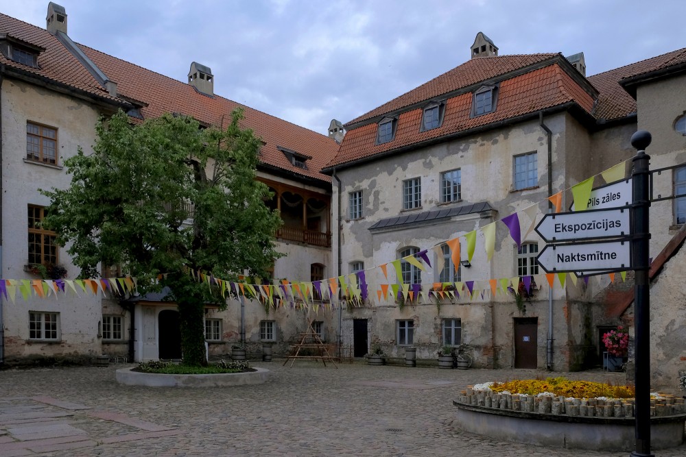 Dundagh Castle Courtyard