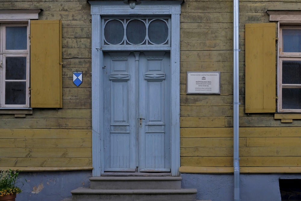 Baznīca Street 17 (Kuldīga) Entrance Portal