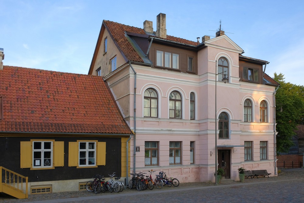 Kuldīgas vecpilsēta, Baznīcas iela 3