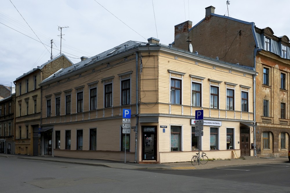 Riga, Artilērijas Street 9