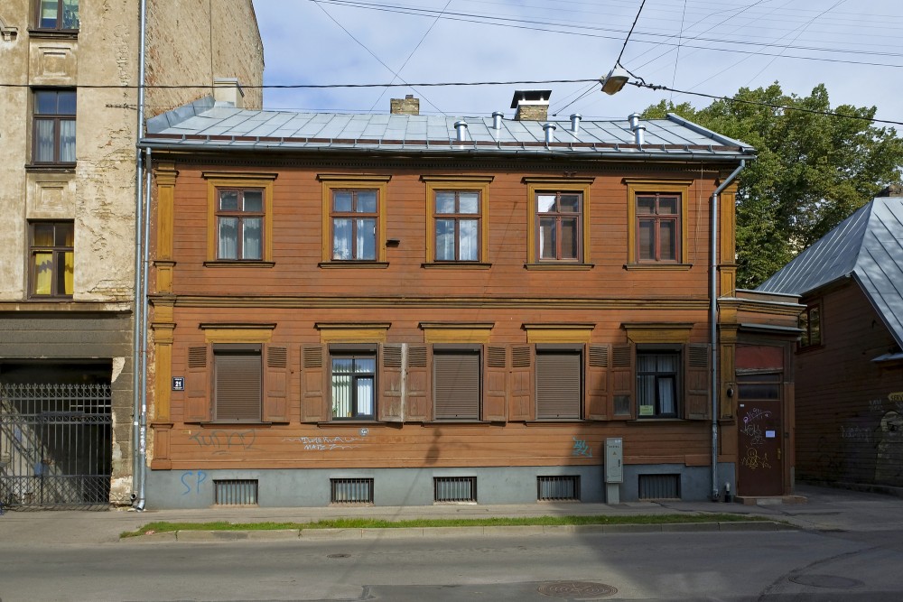 Riga, Artilērijas Street 21