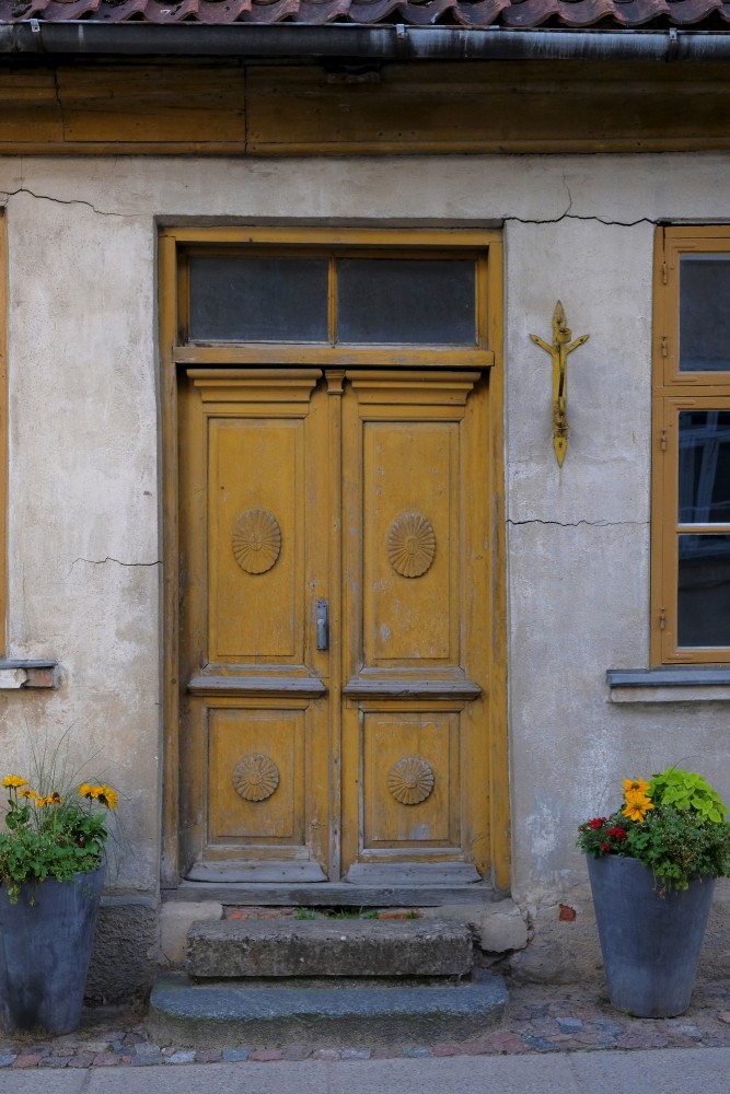 Entrance portal, Kalna Street 11, Kuldīga