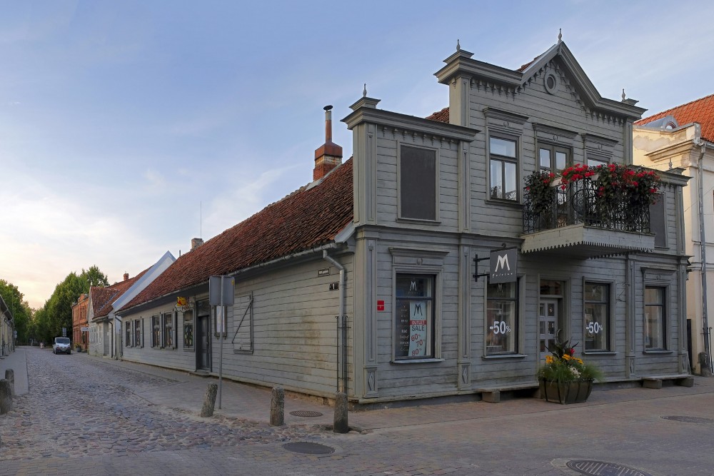 Old Town of Kuldīga, 1905. gada Street 1