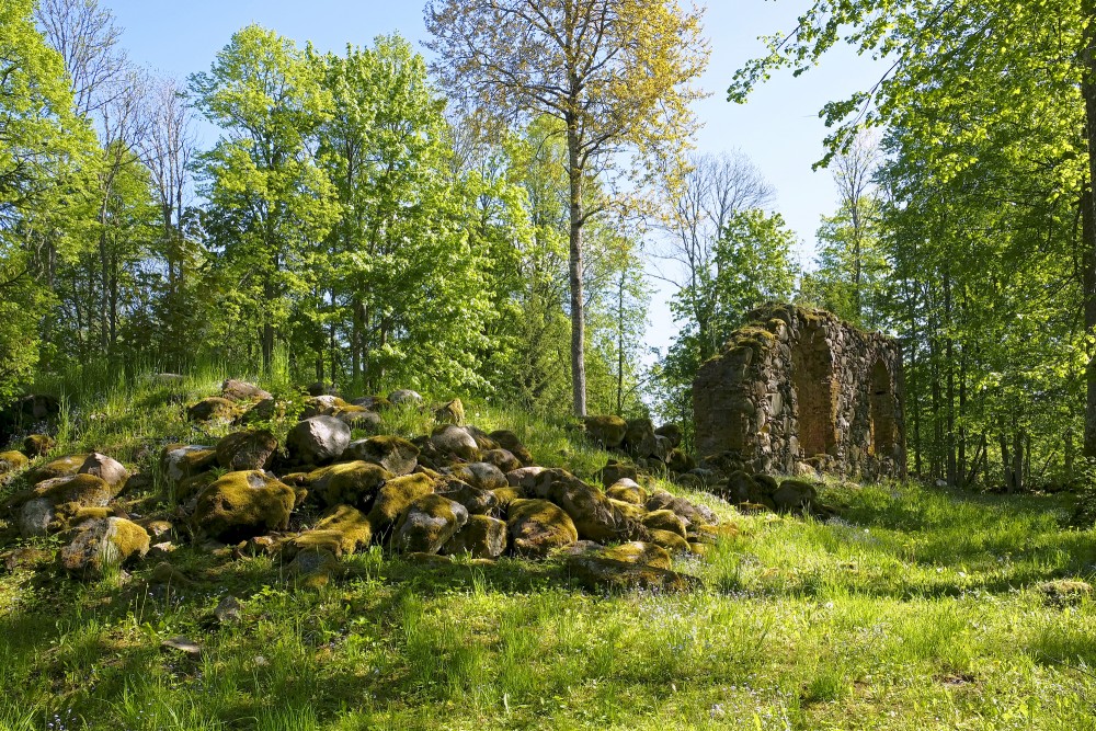 Zvārde Church Ruins