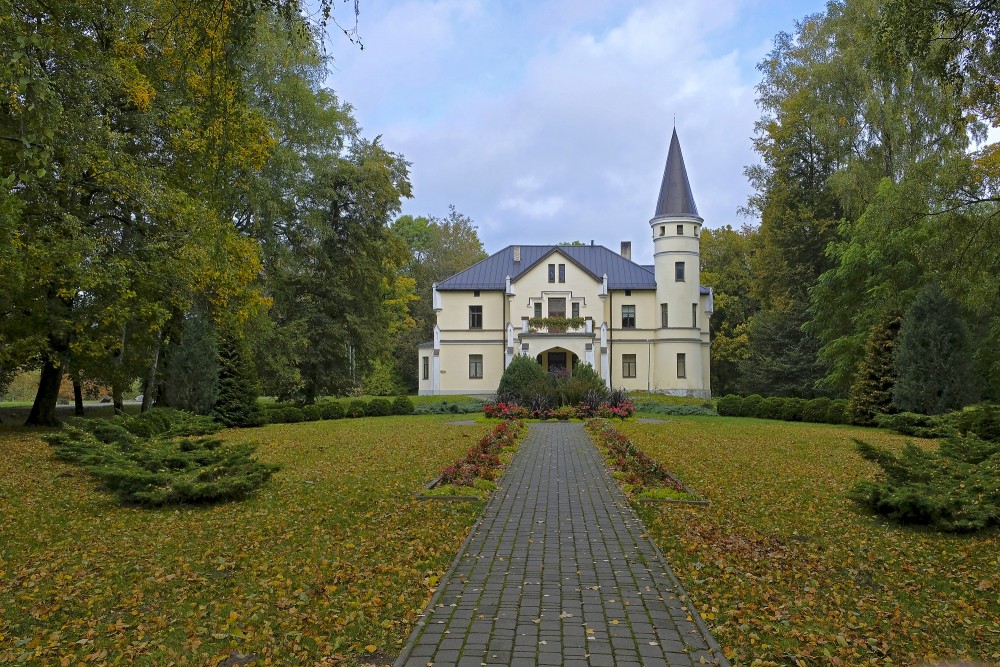 Bēnes muižas kungu māja