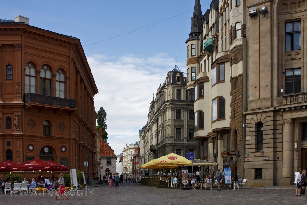 Skats no Doma laukuma uz Jēkaba ielu