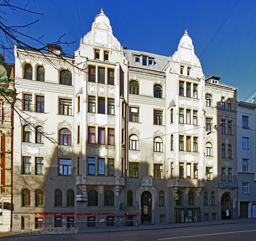 Rīga, Lāčplēša iela 35