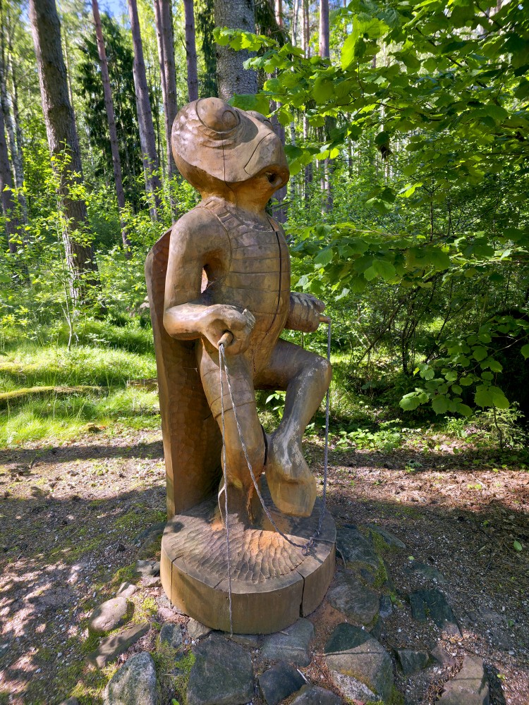 Sienāža skulptūra Cīravas mežaparkā