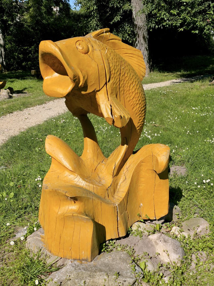 Zivs skulptūra Sienāžu parkā, Cīrava