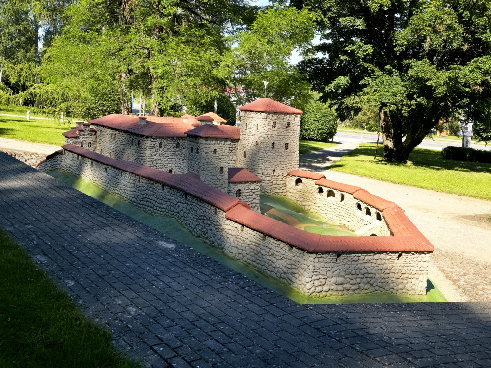Livonian Order Castle model, Kandava