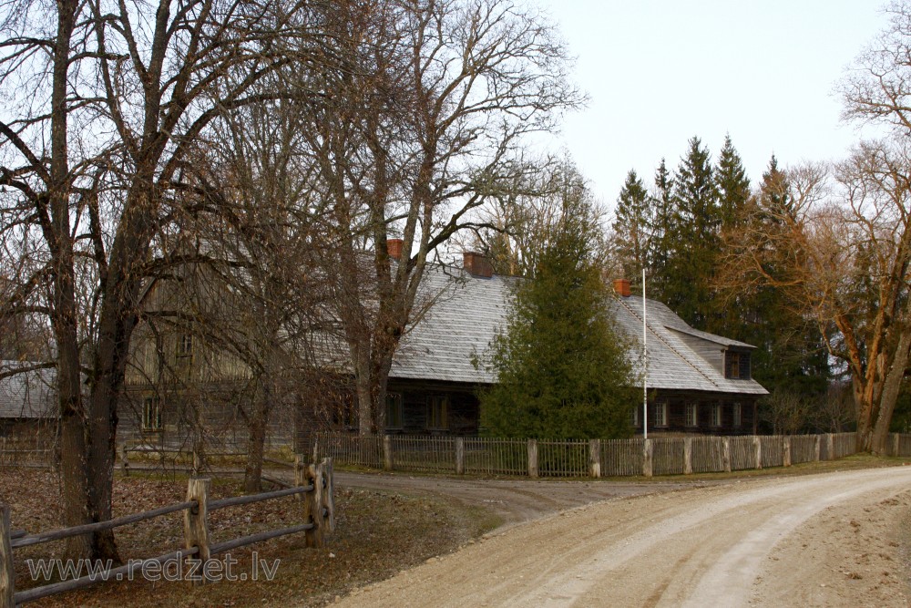 Kubalu skola - muzejs Kubalu skola - muzejs