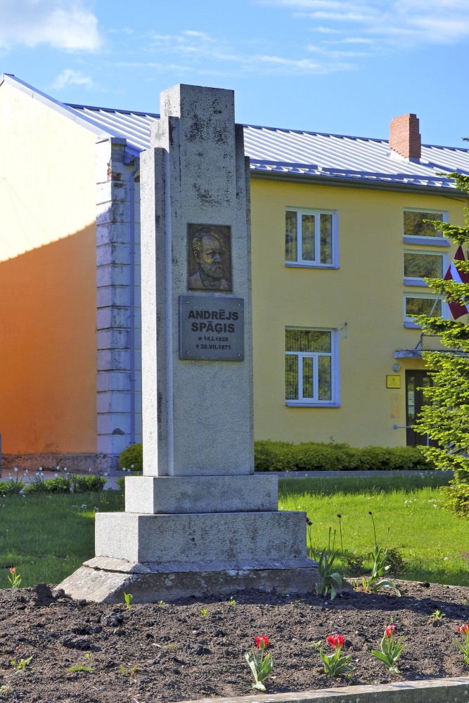 Piemineklis Andrejam Spāģim Dunalkā