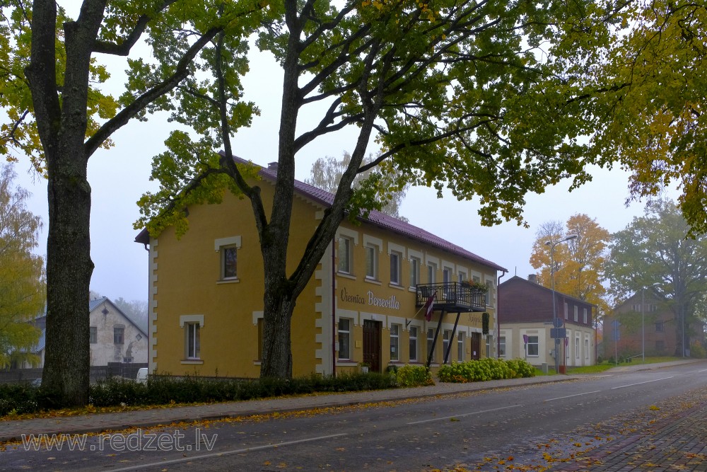 Benevilla Hotel & Cafe, Alūksne