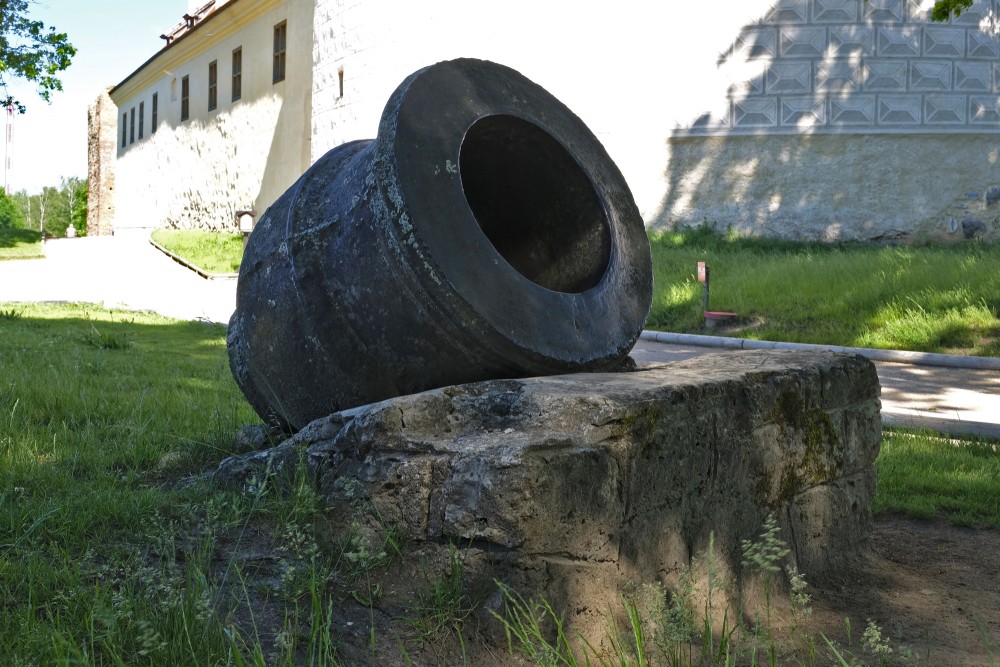 Cannon at Bauska Castle