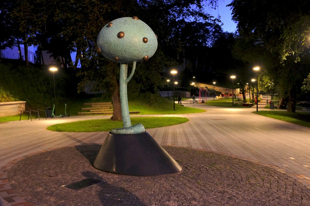 Art object "Kroder’s apple tree" (Valmiera)