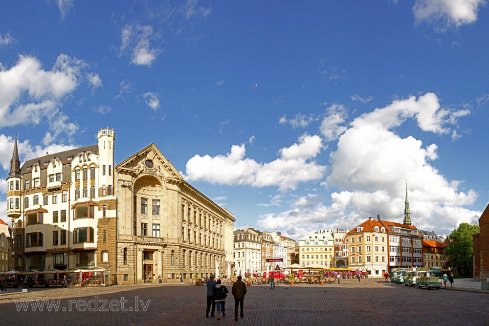 Doma laukums, Rīga