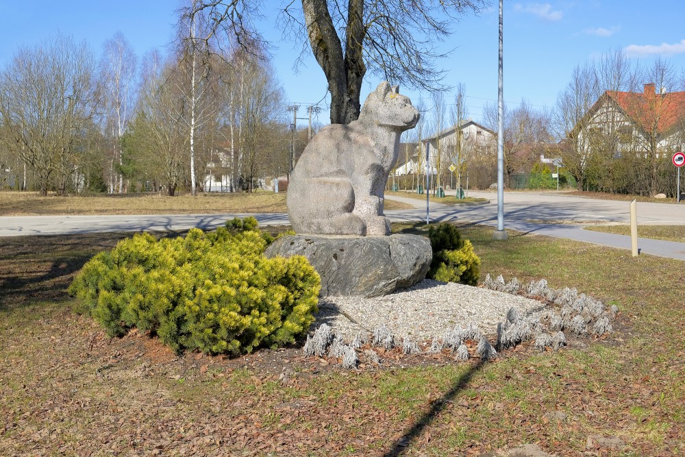 Kaķa skulptūra Siguldā