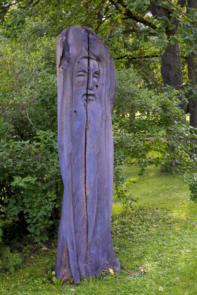 Wooden Sculpture in Preiļi Park