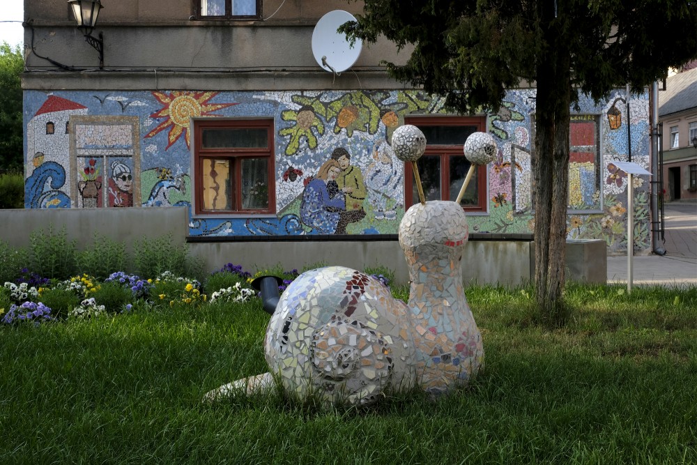 Mosaic "Seven Days" And Snail Sculpture In Kandava