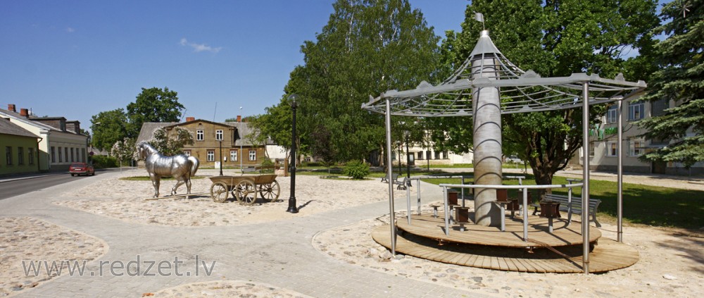 Sculpture "Horse with a carriage" (Jēkabpils)