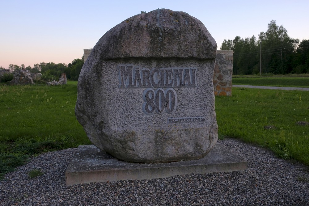 Piemiņas akmens "Mārcienai – 800"