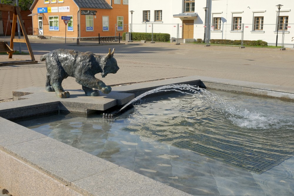 Bronze Lynx - Sculpture in Jēkabpils
