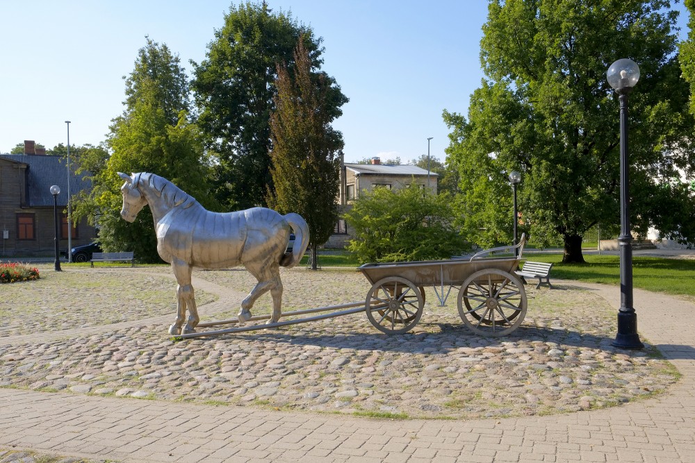 Sculpture "Horse with a carriage" (Jēkabpils)