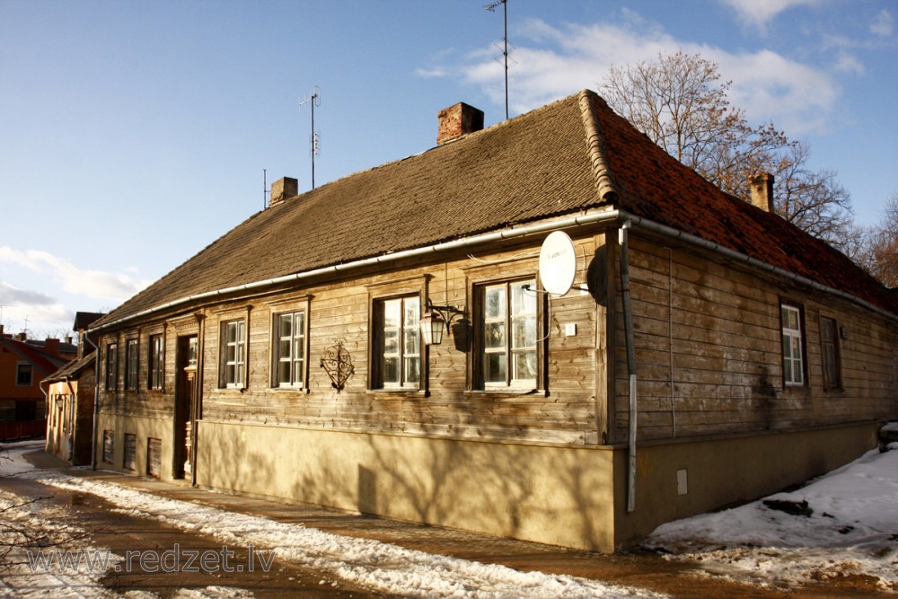 Māja Lielā Katrīnas ielā 12, Cēsīs