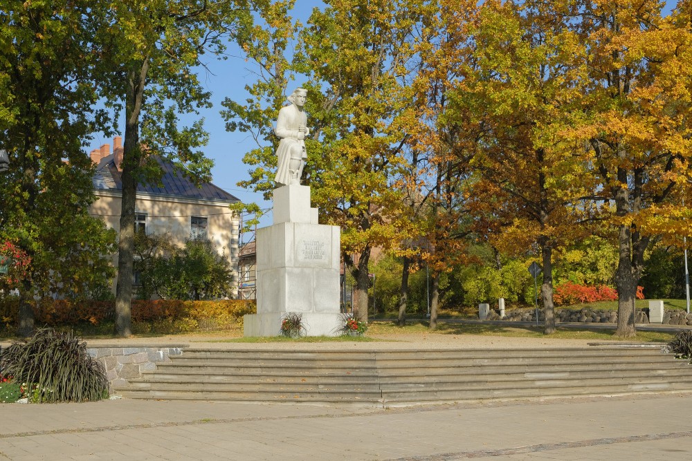 Monument "The Bugler of Tālava"