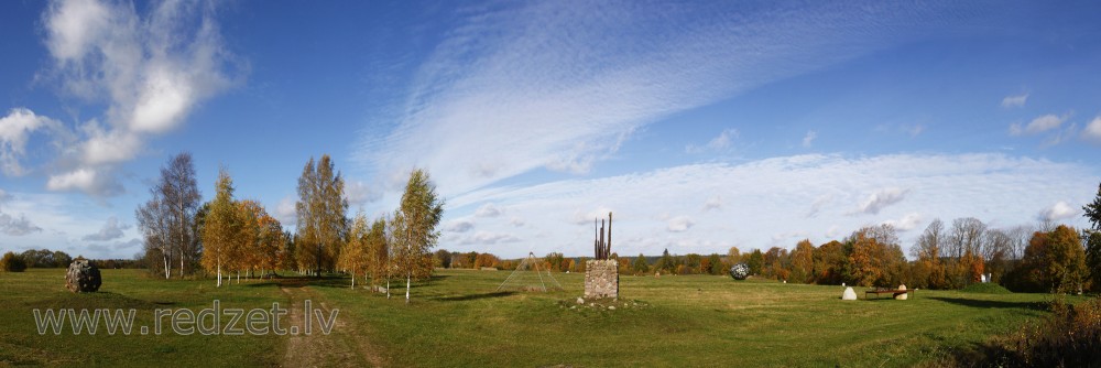 Pedvāles Brīvdabas mākslas muzejs rudenī