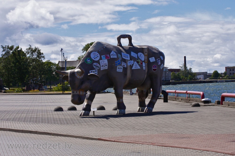 Travelling Cow, Ventspils, Latvia