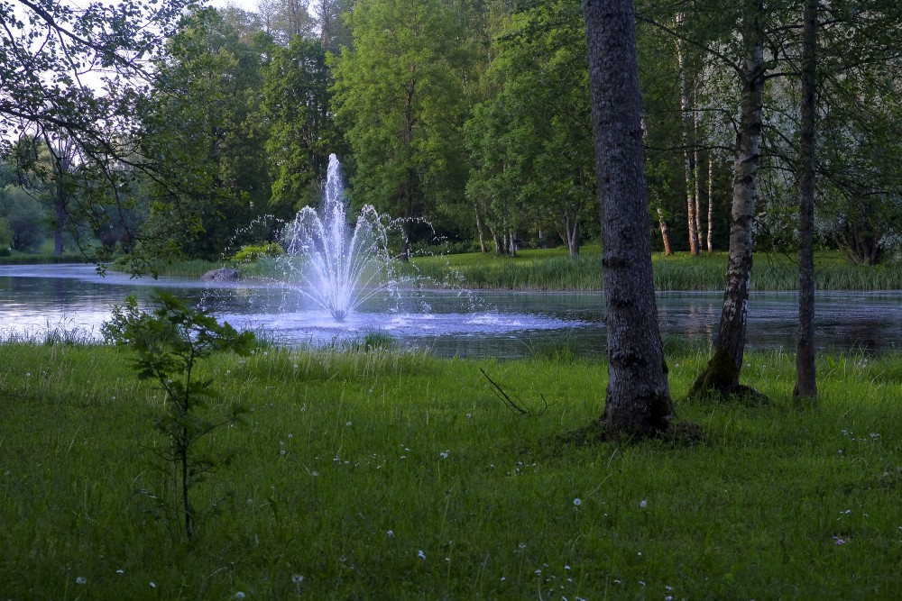 Strūklaka Zasas muižas parkā