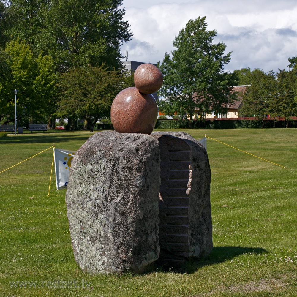 Pauls Jaunzems, skulptūra "Atspulgs"