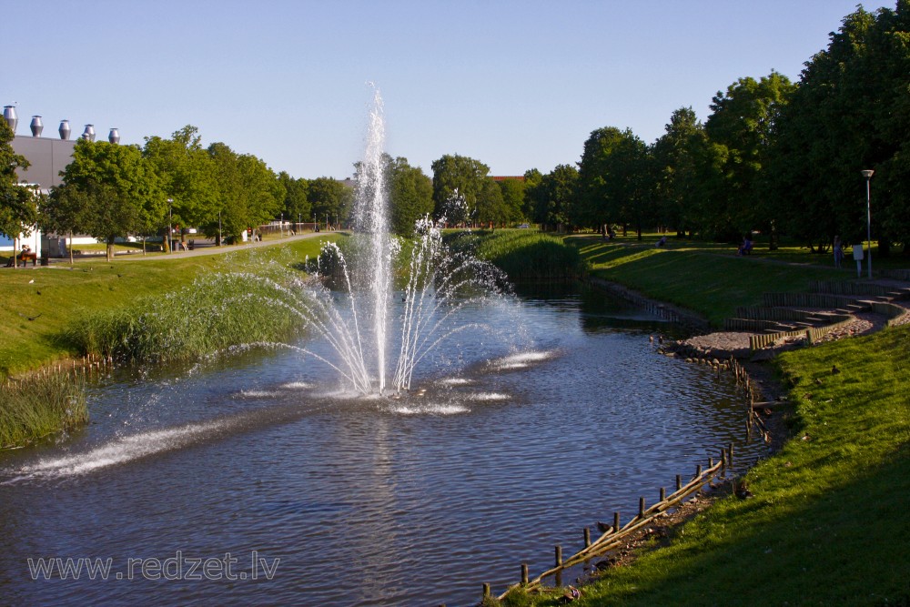 Vidumupīte Fountain In Ventspils