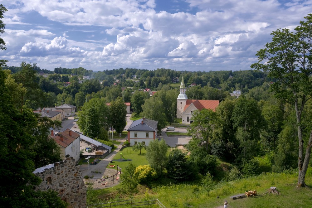 Skats uz Raunu no pilsdrupām