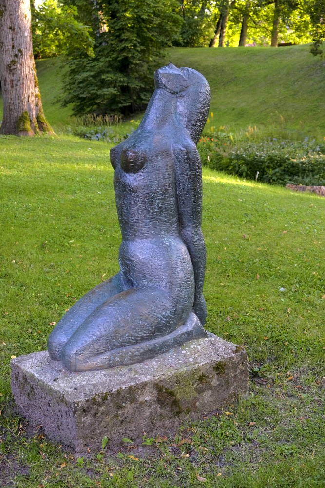 L. Rezevskas skulptūra "Ilgas" (1978)