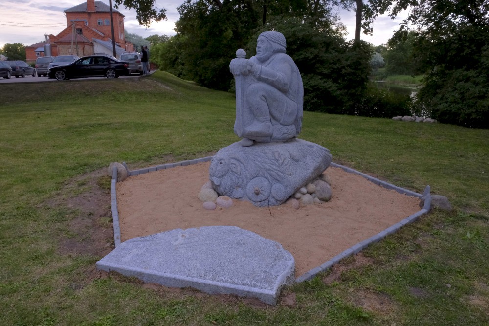 Sculpture by sculptor Jānis Mikāns near Dundaga Castle