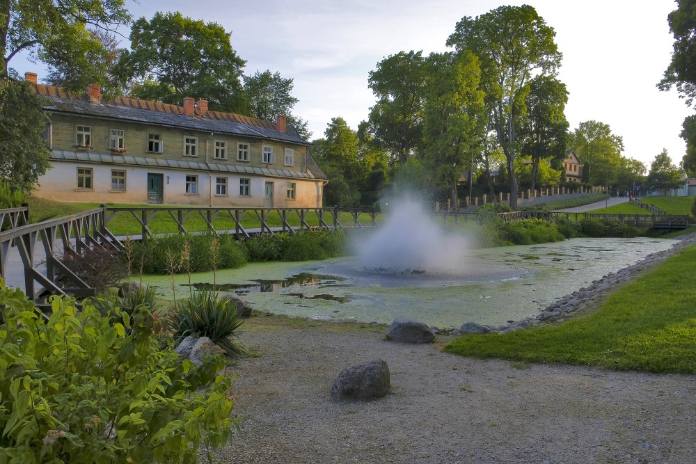 Kuldīgas pils parks