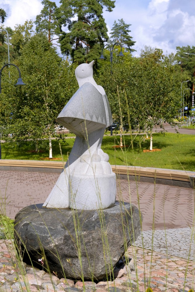 Sculpture "Baltā cielava", Ogre