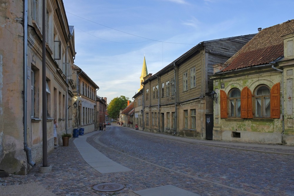 Kuldīgas vecpilsēta, Baznīcas iela