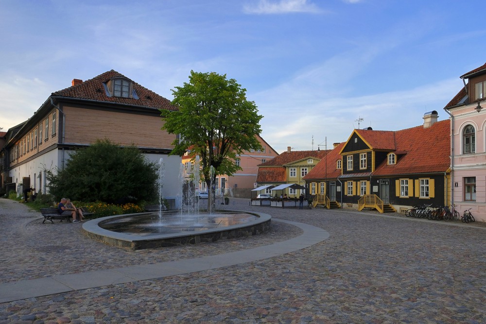 Kuldīgas vecpilsēta, rātslaukums, rātaslaukuma strūklaka